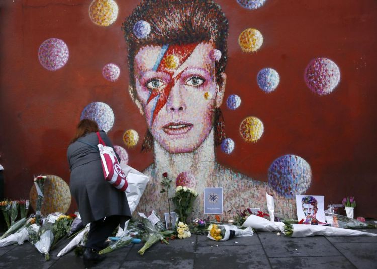 Brit Awards 2017: David Bowie wins best British male solo artist and best album