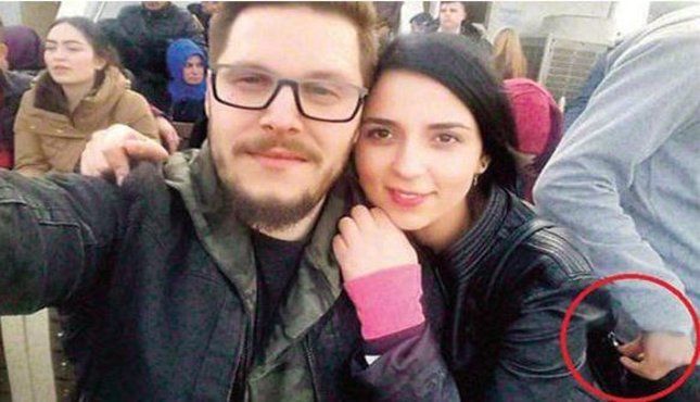 Pickpocket caught on selfie in Istanbul ferry