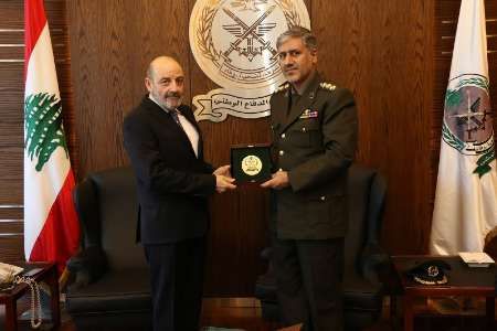 وزیر الدفاع اللبنانی یؤكد علي تعزیز التعاون العسكری مع ایران