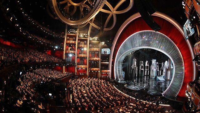 Warren Beatty and Faye Dunaway Announce Wrong Best Picture Winner Oscars