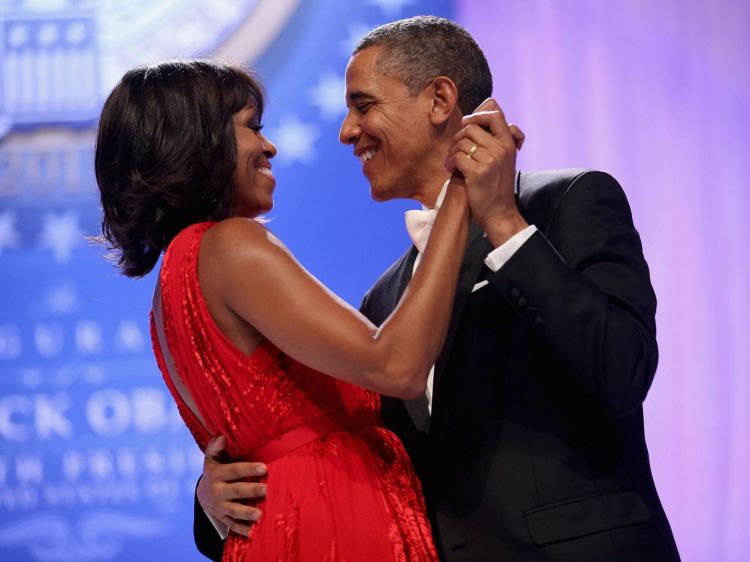 Barack and Michelle Obama's memoirs 'reach record $60m book deal'