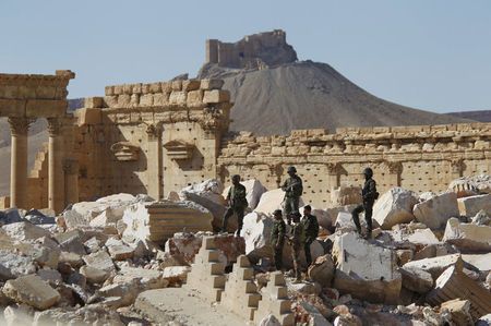 Syrian army to enter Islamic State-held Palmyra 'very soon': source