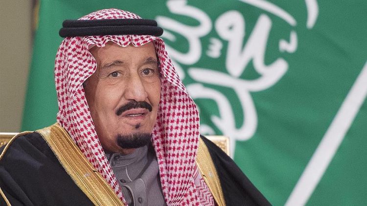 العاهل السعودي يدعو إلى الوقوف "صفا واحدا" لمواجهة الإرهاب