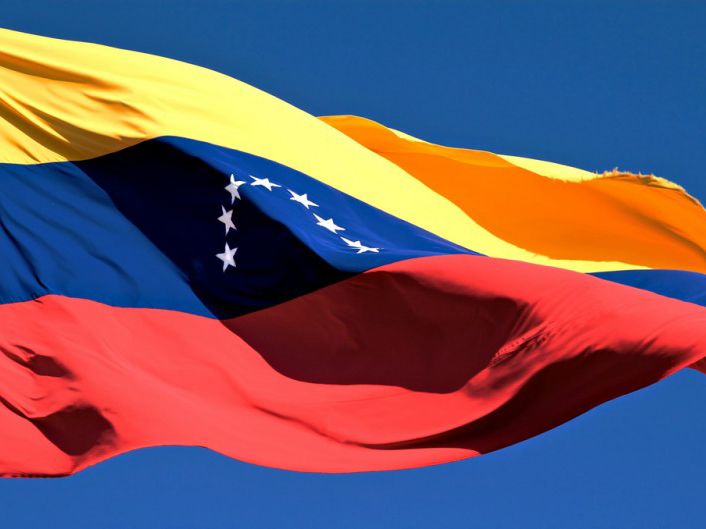 Venesuela parlamenti humanitar böhran elan edib