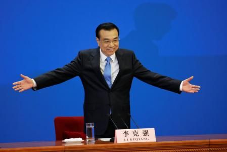 China does not want to see trade war with U.S.: Premier Li