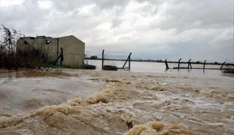 ارتفاع ضحايا فيضانات بيرو إلى 67 قتيلًا