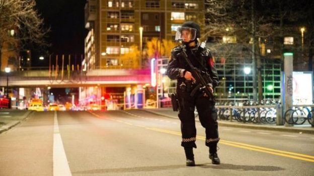 الشرطة في العاصمة النرويجية تفجر جهازا "يشبه قنبلة"