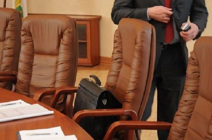 Azərbaycanda 4 məmurun maaşı azaldıldı 33 nəfər işdən qovuldu