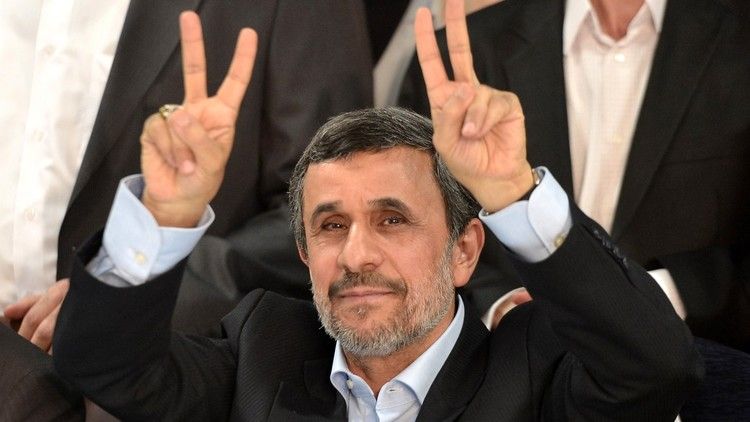 كيف علق محمود أحمدي نجاد على الهجوم الأمريكي على سوريا؟