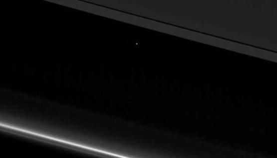 "ناسا" تنشر صورة للأرض من كوكب زحل