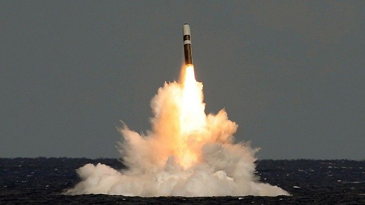 بريطانيا تهدد بشن ضربة نووية ضد "الأعداء"