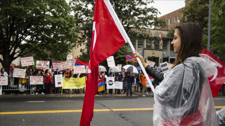 مظاهرتان متقابلتان للأرمن والأتراك بواشنطن