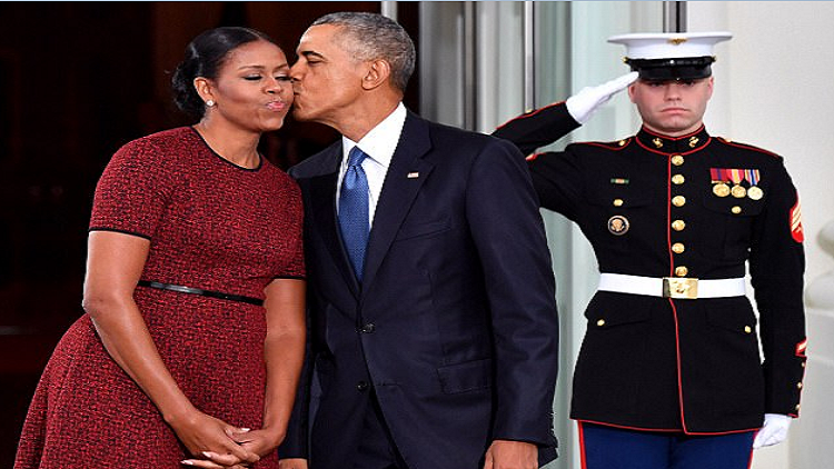 من حبيبة أوباما "البيضاء" التي رفضت الزواج منه مرتين؟