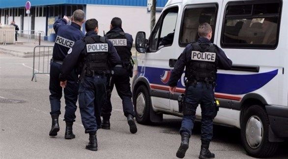 السلطات الفرنسية تلقي القبض على "متطرف" قرب قاعدة عسكرية