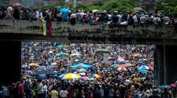 قتيل في اعتصام كبير ضد الرئيس مادورو في فنزويلا