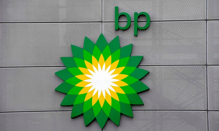 BP shareholders urged to reject chief's £9m pay package