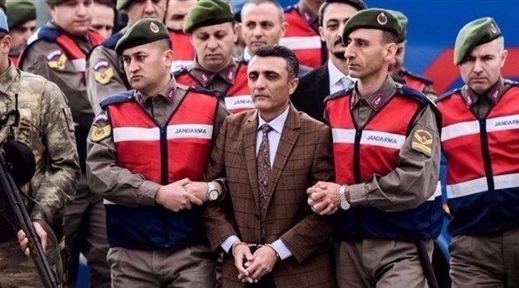 تركيا تعزل أكثر من أربعة آلاف قاض وممثل للادعاء بعد الانقلاب