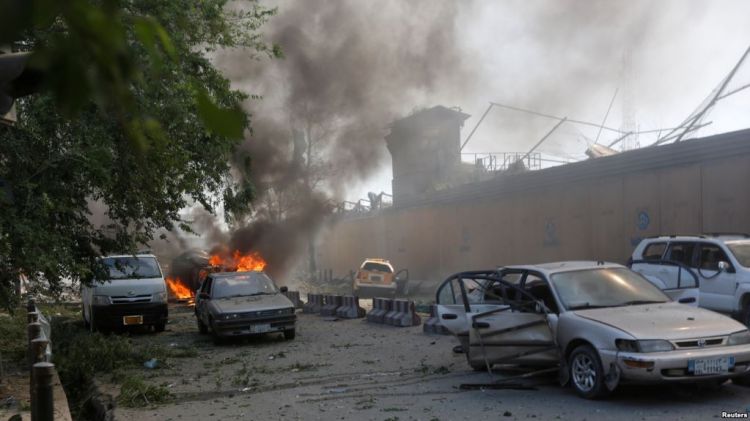 Германия приостановила высылку афганцев после теракта в Кабуле