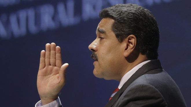 Мадуро анонсировал референдум о новой конституции Венесуэлы