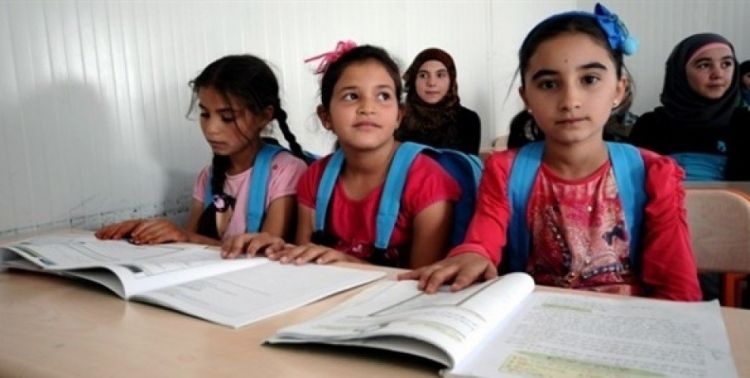 Nearly half a million Syrian children receive education in Turkey