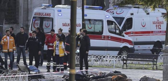 В Турции перевернулся автобус с военными: 47 раненых