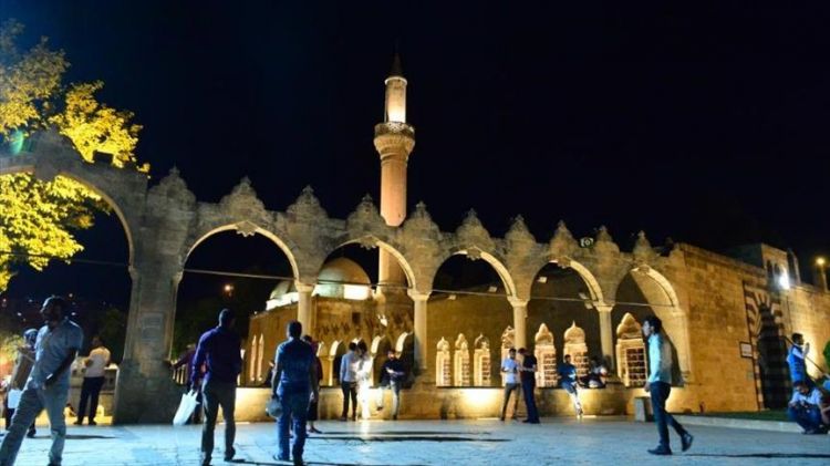 "شانلي أورفا" التركية.. رمضان مميز في "مدينة الأنبياء"