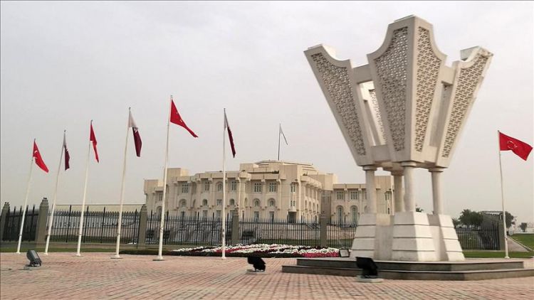 أكاديميون: الأزمة المفتعلة مع قطر ثمن سياسة "الأضداد القطبية"