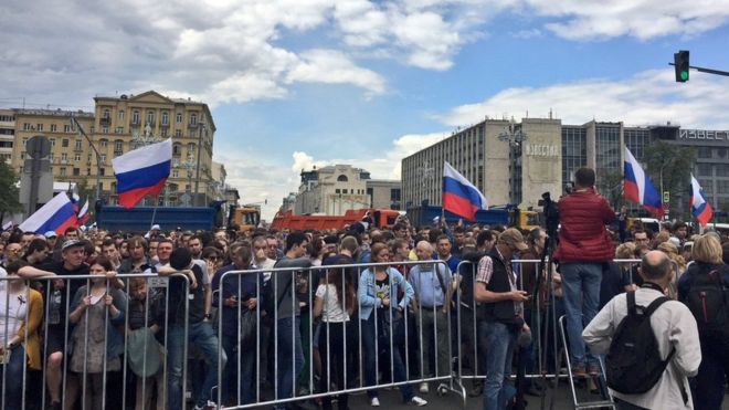 На акции протеста в Москве начались задержания