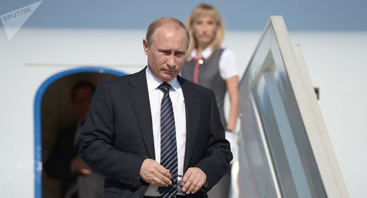 بوتين يكشف من سرب لروسيا معلومات عن القنبلة النووية الأمريكية