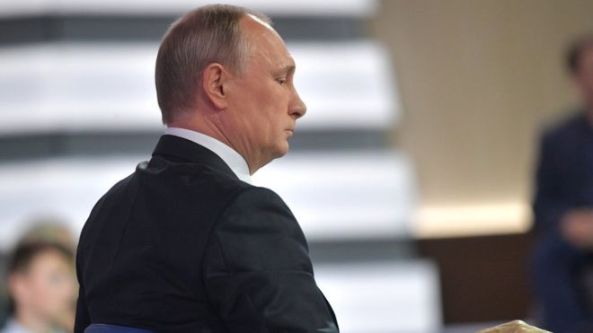 Россияне теряют интерес к "Прямой линии" с Путиным