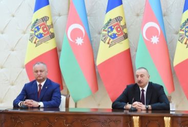 رئيسا أذربيجان ومولدوفيا يدليان ببيان صحفي