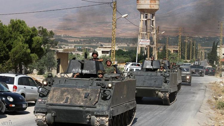 تفجيرات انتحارية تستهدف الجيش اللبناني بمخيمين للنازحين
