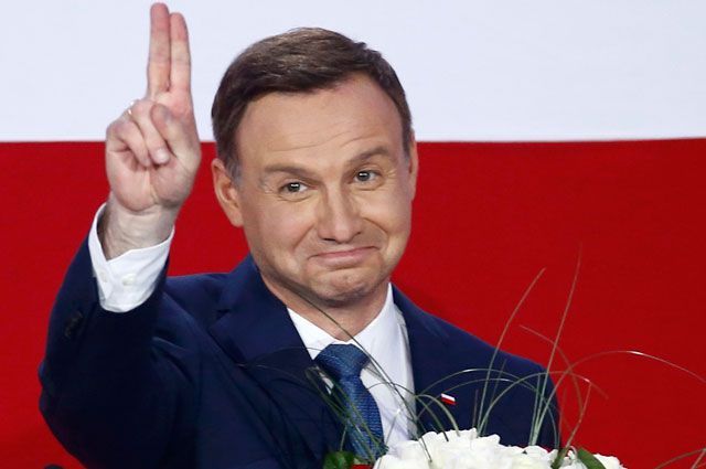 Сенат Польши запретил пропаганду коммунизма и других тоталитарных режимов