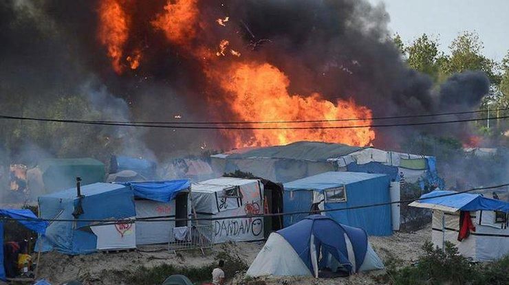 В Ливане вспыхнул пожар в лагере сирийских беженцев