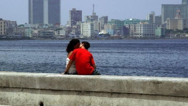 Кубинские власти объявили о возвращении в Гавану "отелей любви"
