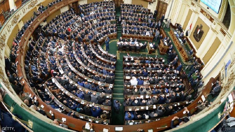 البرلمان المصري يقر تمديد حالة الطوارئ
