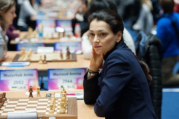 «Женщины уступают просто из-за физиологии» Чемпионка мира по шахматам -  о противостоянии с мужчинами, Карякине и футболе