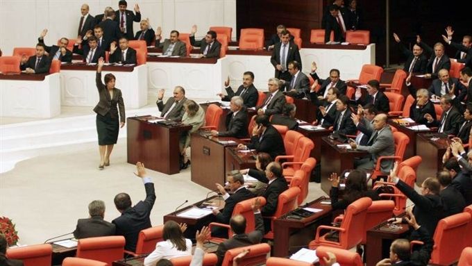 Турецкие депутаты могут быть оштрафованы за неверное высказывание