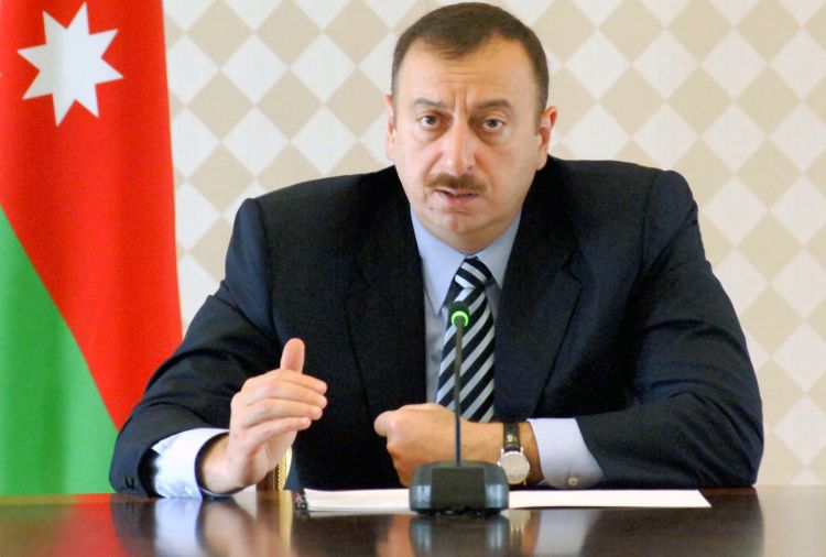 Ильхам Алиев снова предупредил чиновников