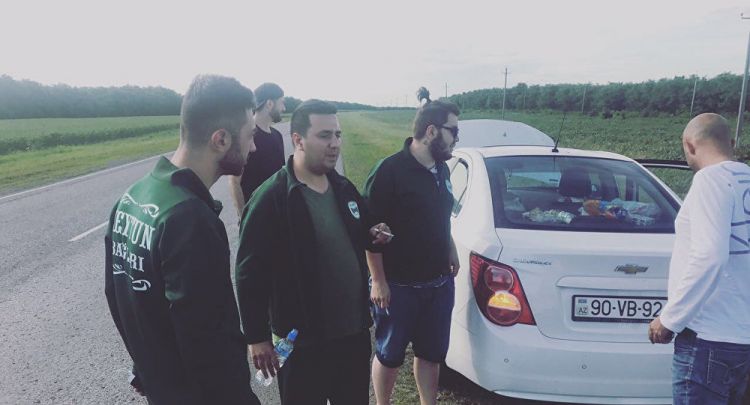 Дожили: "Сборная Баку" добирается до Калиниграда на своих машинах