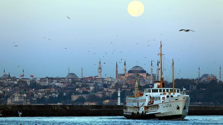 تركيا تسعى إلى جذب مليون سائح يوناني سنويا