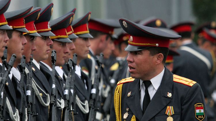 Из МВД Таджикистана уволили 14 пухлых милиционеров