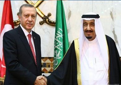 أردوغان يبدأ اليوم جولة خليجية لبحث الأزمة مع قطر