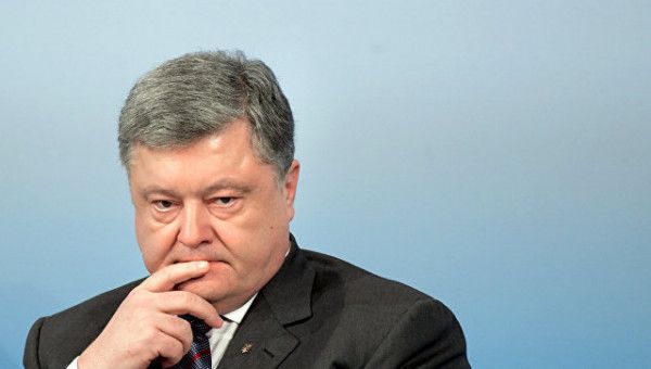 СБ Украины обязали расследовать "госизмену Порошенко"
