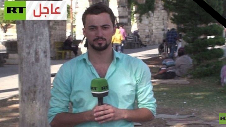 قناة RT تنعي الزميل خالد الخطيب الذي قضى بنيران تنظيم "داعش" الإرهابي في سوريا