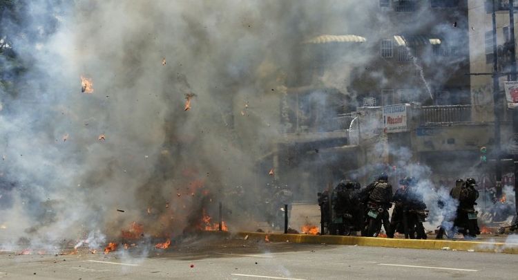 انفجار في مظاهرة ضد الحكومة الفنزويلية في العاصمة كراكاس