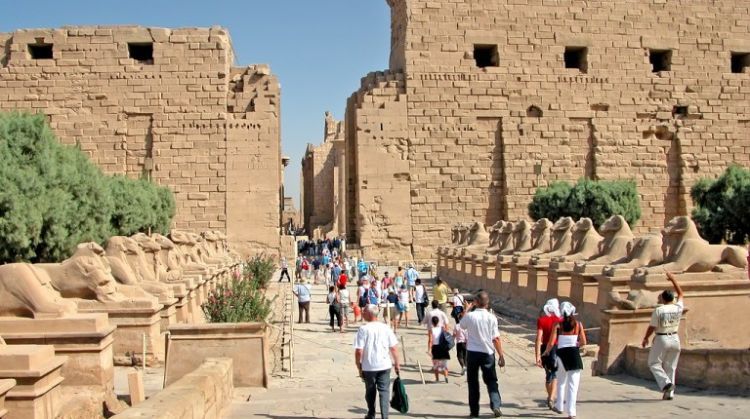 مصر تهدف إلى جذب المزيد من السياح حصري