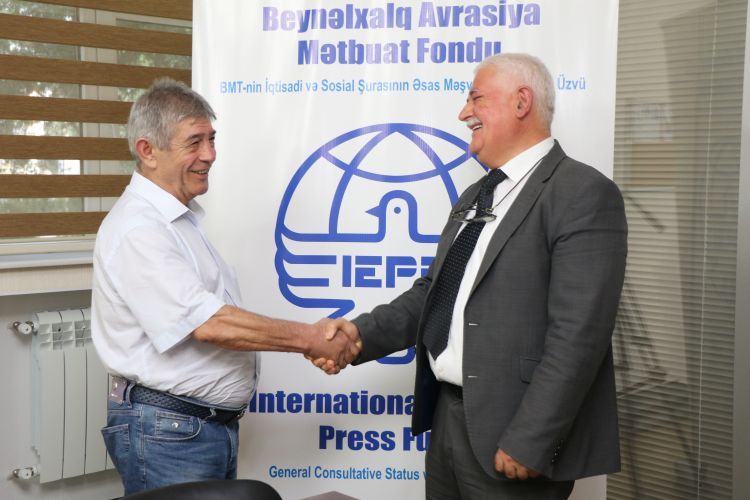 سفير أذربيجان في أوزباكستان التقى رئيس المؤسسة الأورأسيوية