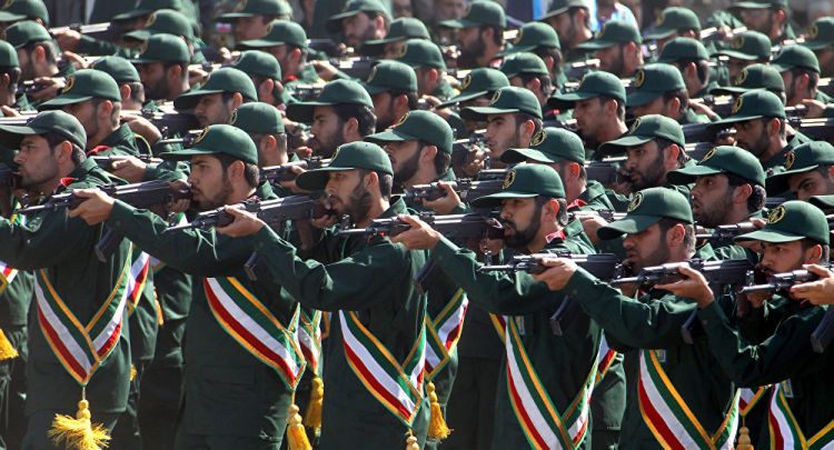 الحرس الثوري الإيراني يشتبك مع مسلحين على الحدود ومقتل شخصين