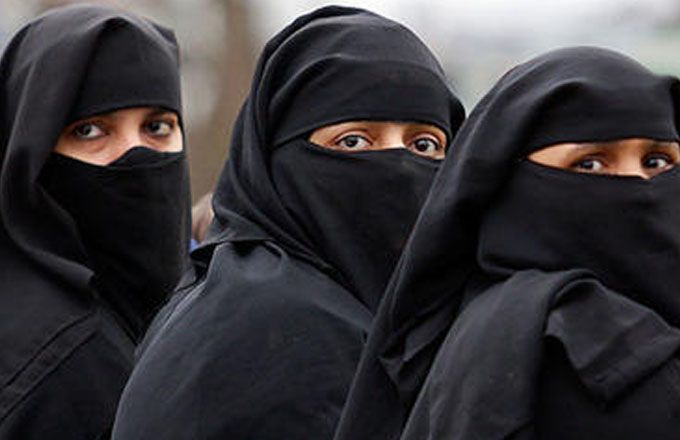 Bu ölkədə niqab qadağan edilə bilər